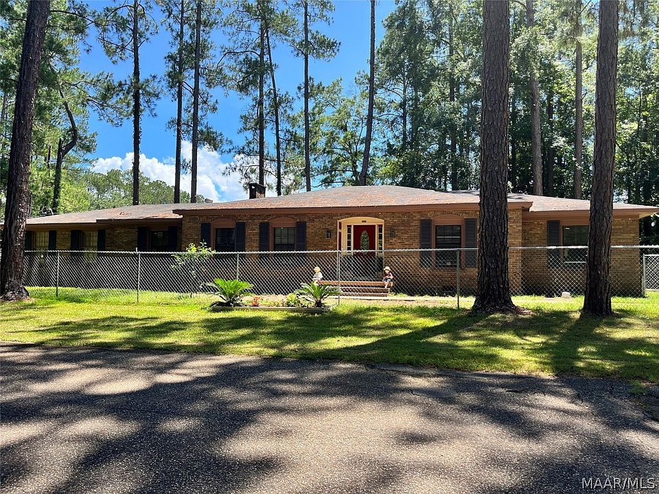 1st image of 635 Pinecove Dr