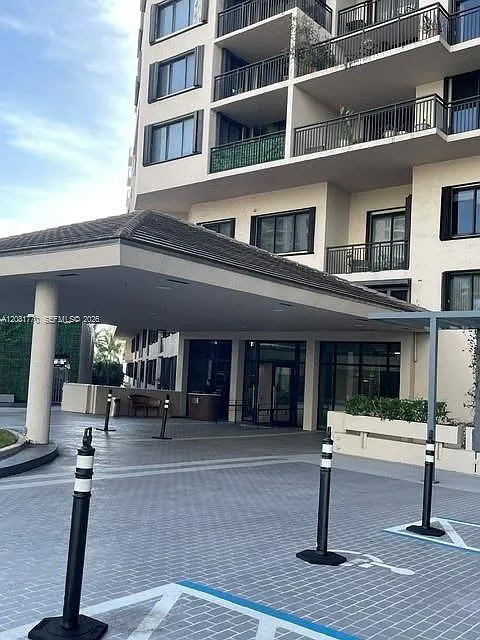 Brickell Key Ii Condo — Photo 2