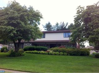 988 Thrush Ln, Huntingdon Valley, PA 19006