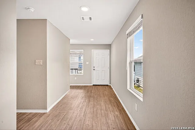 4 bed, 2.0 bath, 1616 sqft, $1,495 — Photo 4