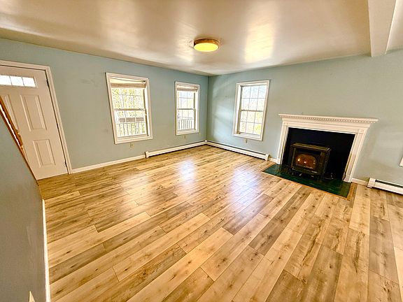 3rd image of 73 Jeff Heights Rd #1