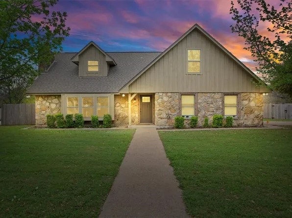 322 Bluebonnet Cir, Mc Gregor, TX 76657