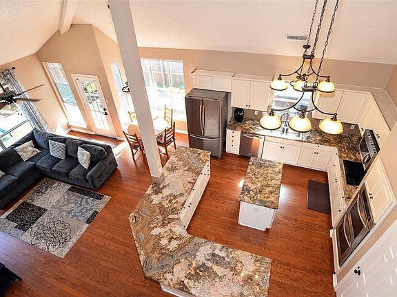 2nd image of 930 Beau Dr