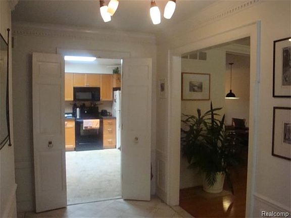 3rd image of 24011 Wildbrook Ct Unit 101-1