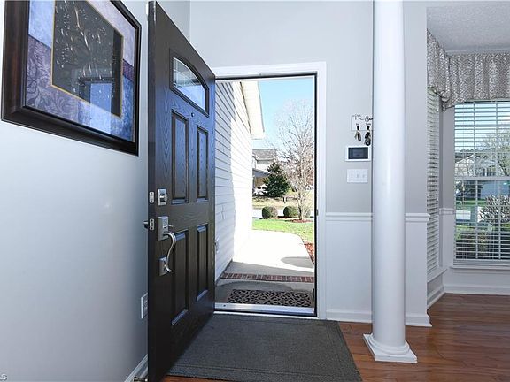 3rd image of 4406 Chimney Springs Dr