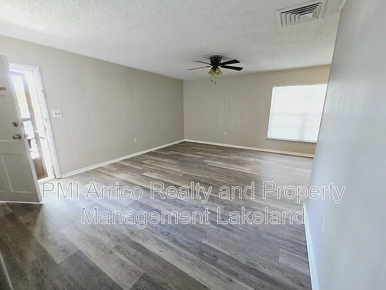 3323 S Polk Ave — Photo 9