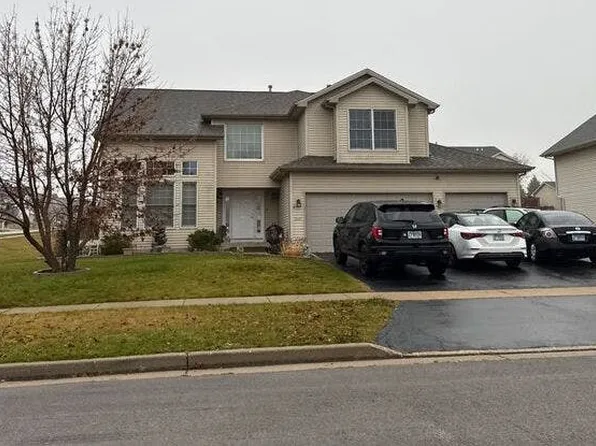 2001 Wycliffe St, Belvidere, IL 61008