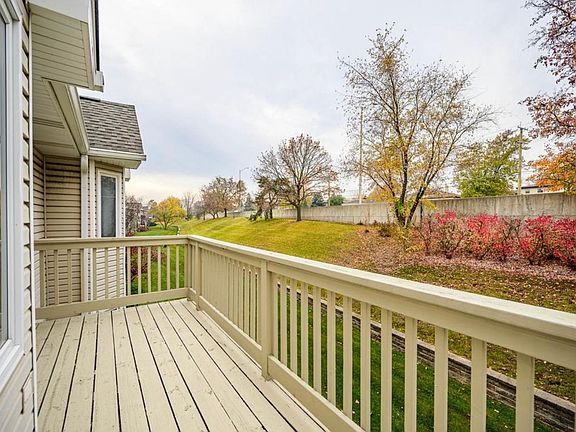 5th image of 1874 Fox Run Dr Unit C