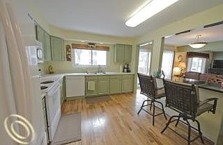3rd image of 16253 Mayfair Dr APT 102