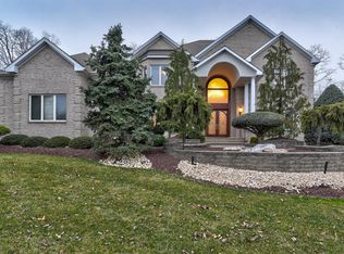 11 Rodeo Dr, Marlboro, NJ 07746