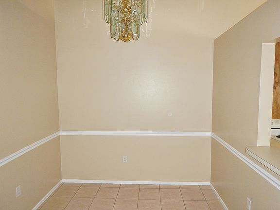 5th image of 3132 Beecher Dr E APT D