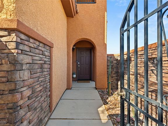 3rd image of 10133 Longoria St