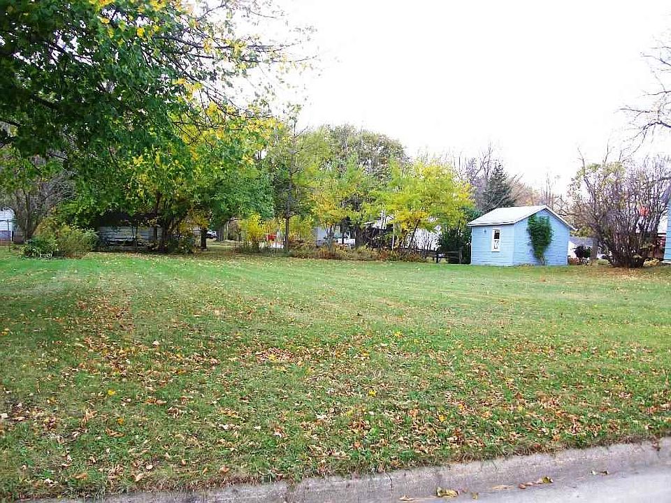 2nd image of 1802 Bailey St
