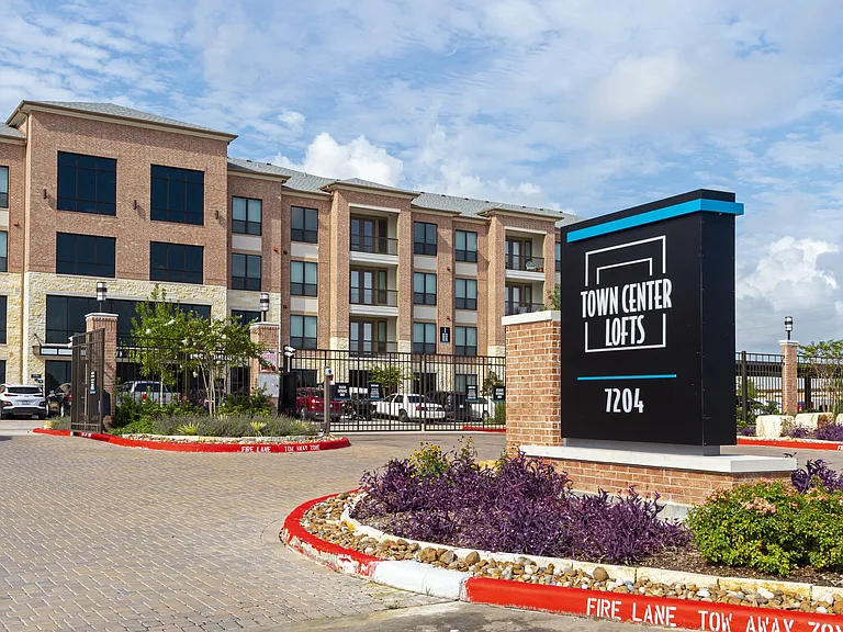 Town Center Lofts — Photo 22