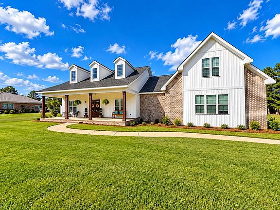 4th image of 221 Pebble Beach Dr