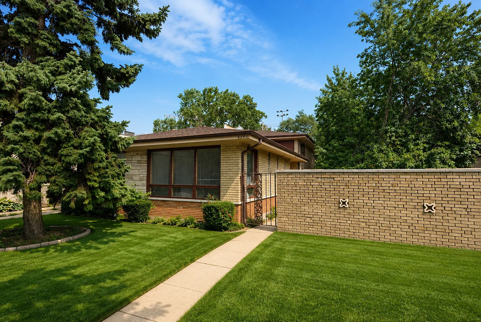 3 bed, 2.5 bath, 1600 sqft, $3,000 — Photo 2