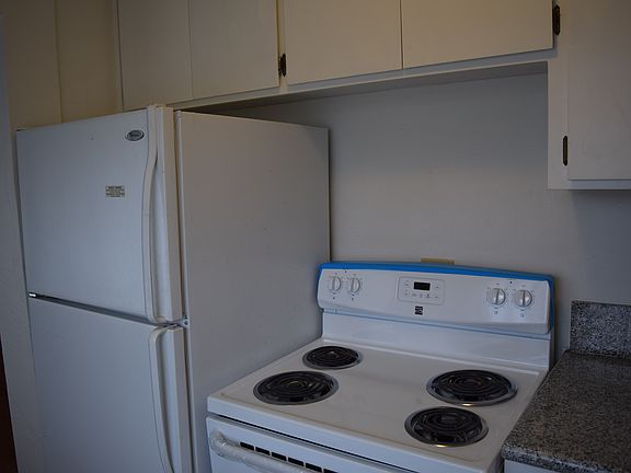 3rd image of 1701 San Joaquin St #6