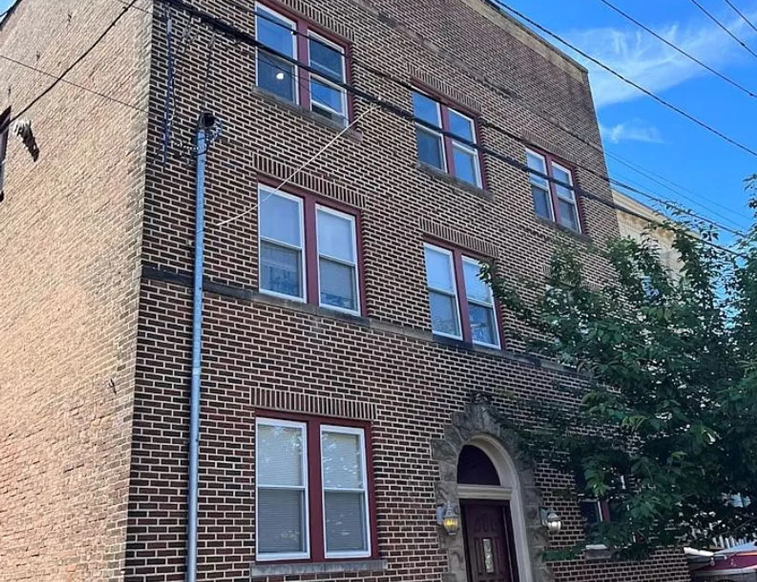 The Regis at 95 Pine — Photo 2