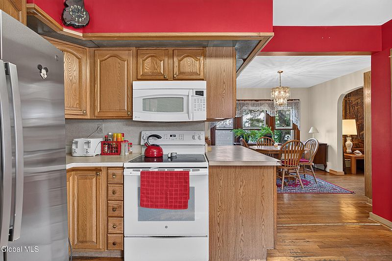 4th image of 4116 Albany Street