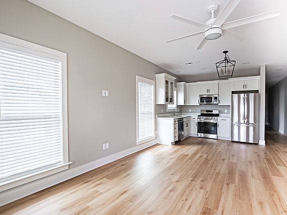 2nd image of 1212 E Scott St #2