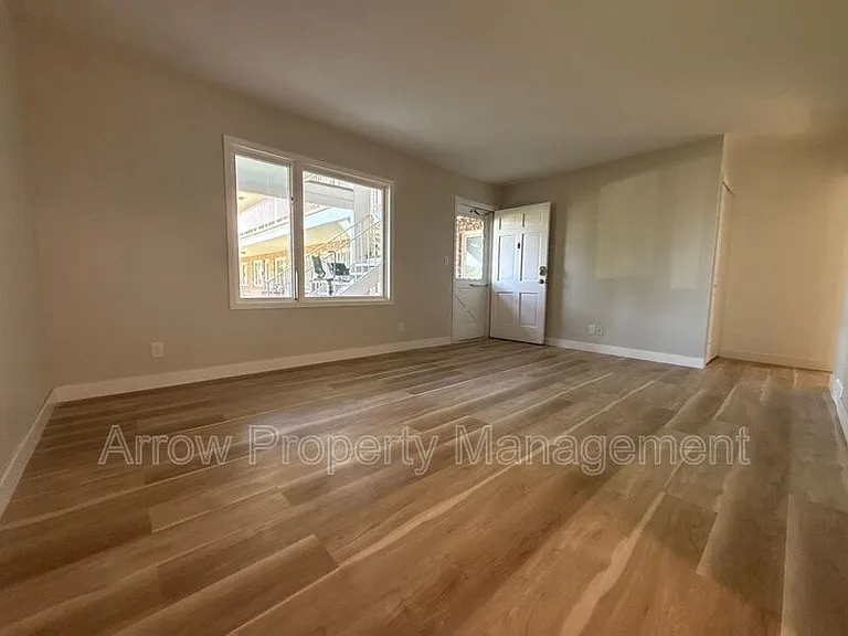 905 5th St #107 — Photo 2