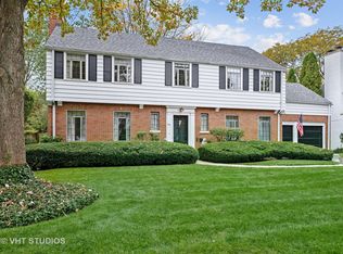 910 Forest Glen Dr W, Winnetka, IL