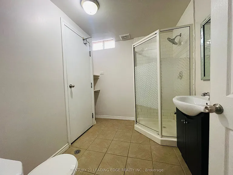 26 Angus Dr #BASEMENT — Photo 13