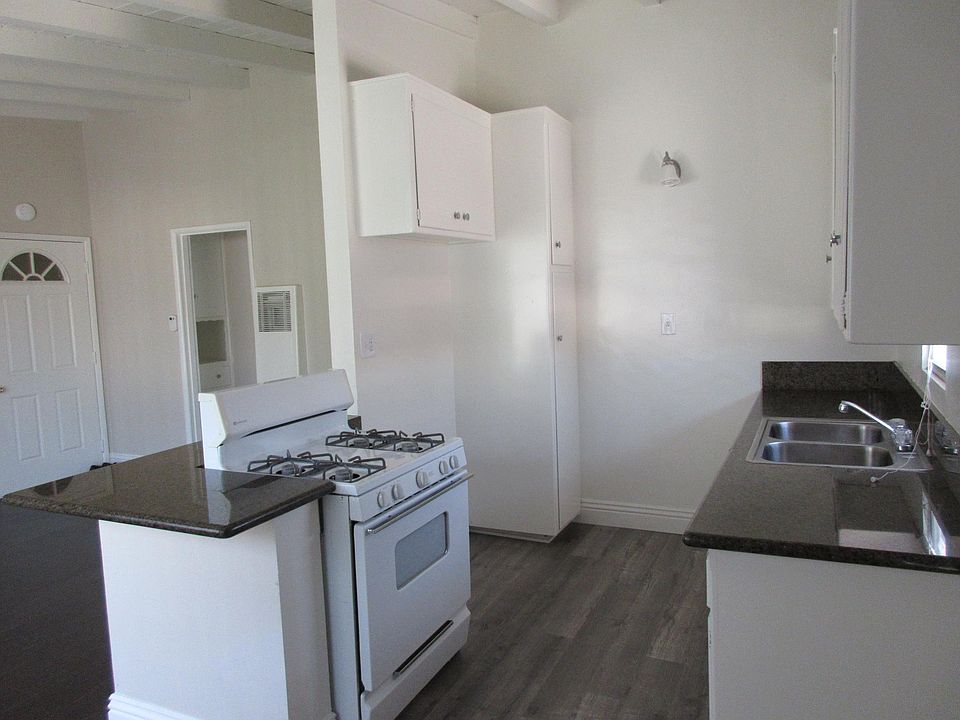 1st image of 1445 E 4th St APT 40
