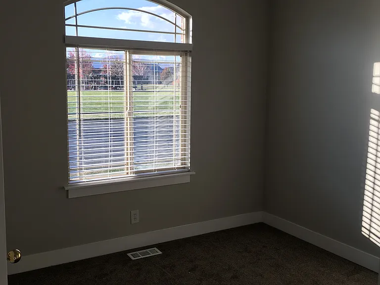 10686 N Hayes Cir — Photo 20