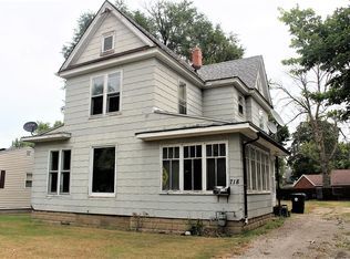 718 N Grant St, Clinton, IL 61727