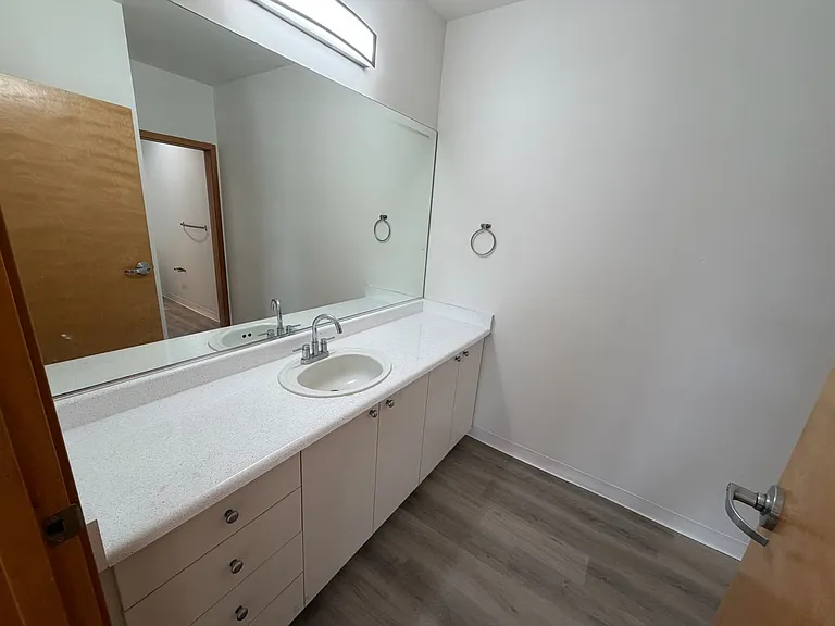 Bookmark Apartments — Photo 15