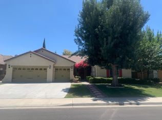 11415 California Poppy Dr, Bakersfield, CA 93311