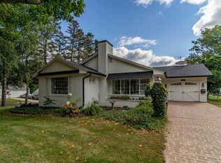 302 6th St, Grundy Center, IA 50638
