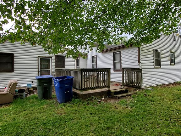 4th image of 494 Karen Ave