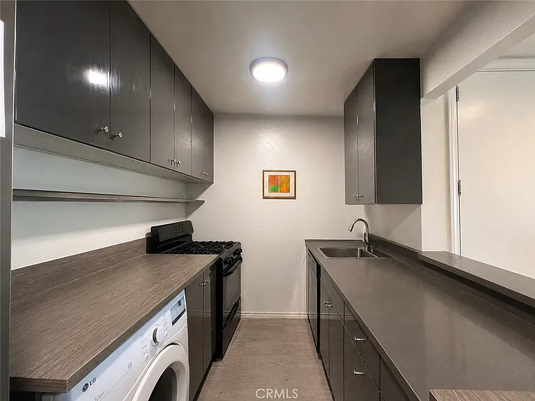 622 Westmount Dr #C — Photo 8