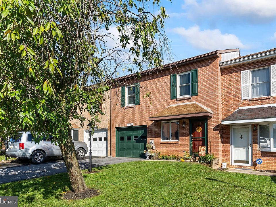 1st image of 17936 Golf View Dr
