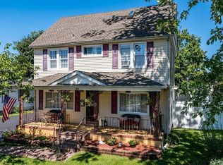 30 Cary Pl, Freeport, NY 11520