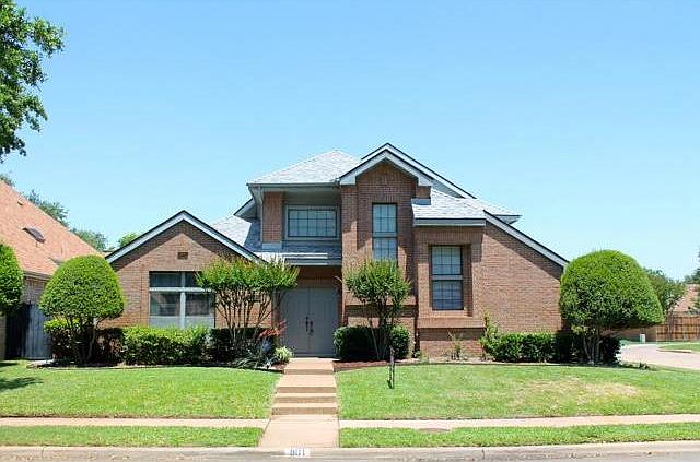 2nd image of 901 Murl Dr