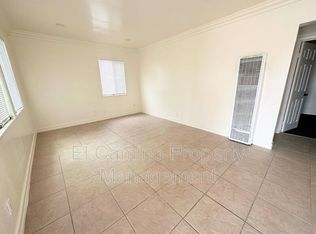11820 Robin St, Los Angeles, CA 90059