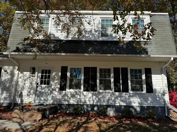 433 Cherrywood Ct, Newport News, VA 23608