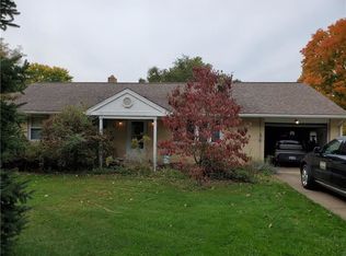 1009 Shenango Rd, Beaver Falls, PA 15010