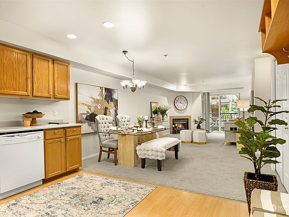 4th image of 7912 170th Avenue NE #204