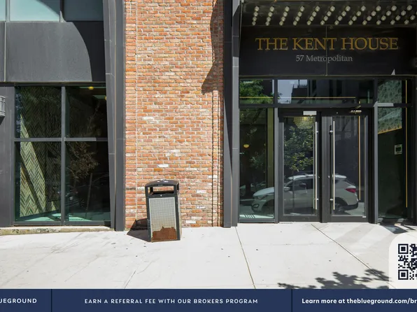 187 Kent Avenue image 35 of 37