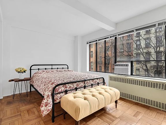 4th image of 117 E 37th St APT 3A