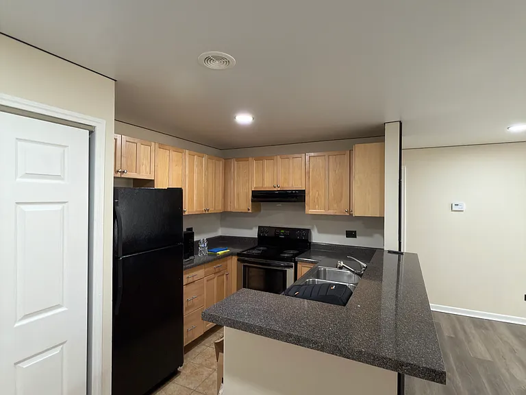 1915 N Hicks Rd #106 — Photo 4