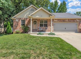 101 Mark Steven Ct, Troy, IL 62294
