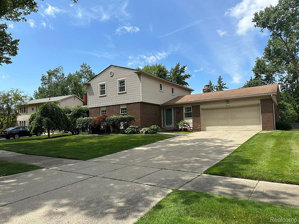 1st image of 3262 York Dr