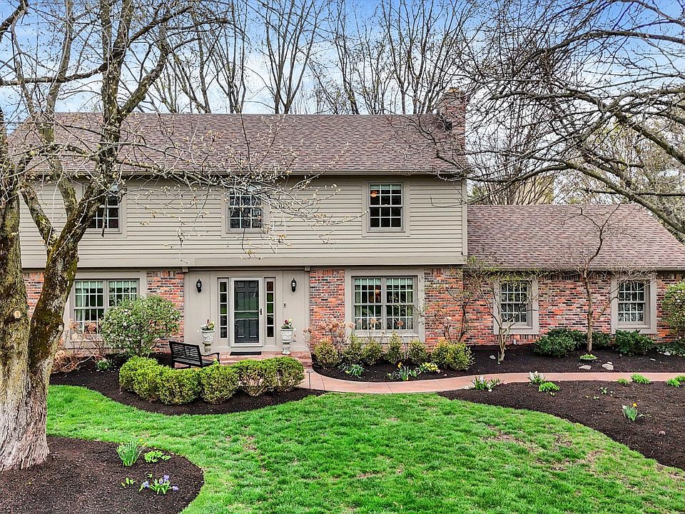 1st image of 915 Williamsburg Ln