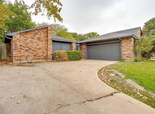 312 Grand Meadow Dr, Fort Worth, TX 76108