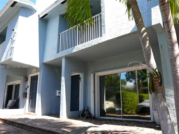 2119 NE 44th St, Lighthouse Pt, FL 33064